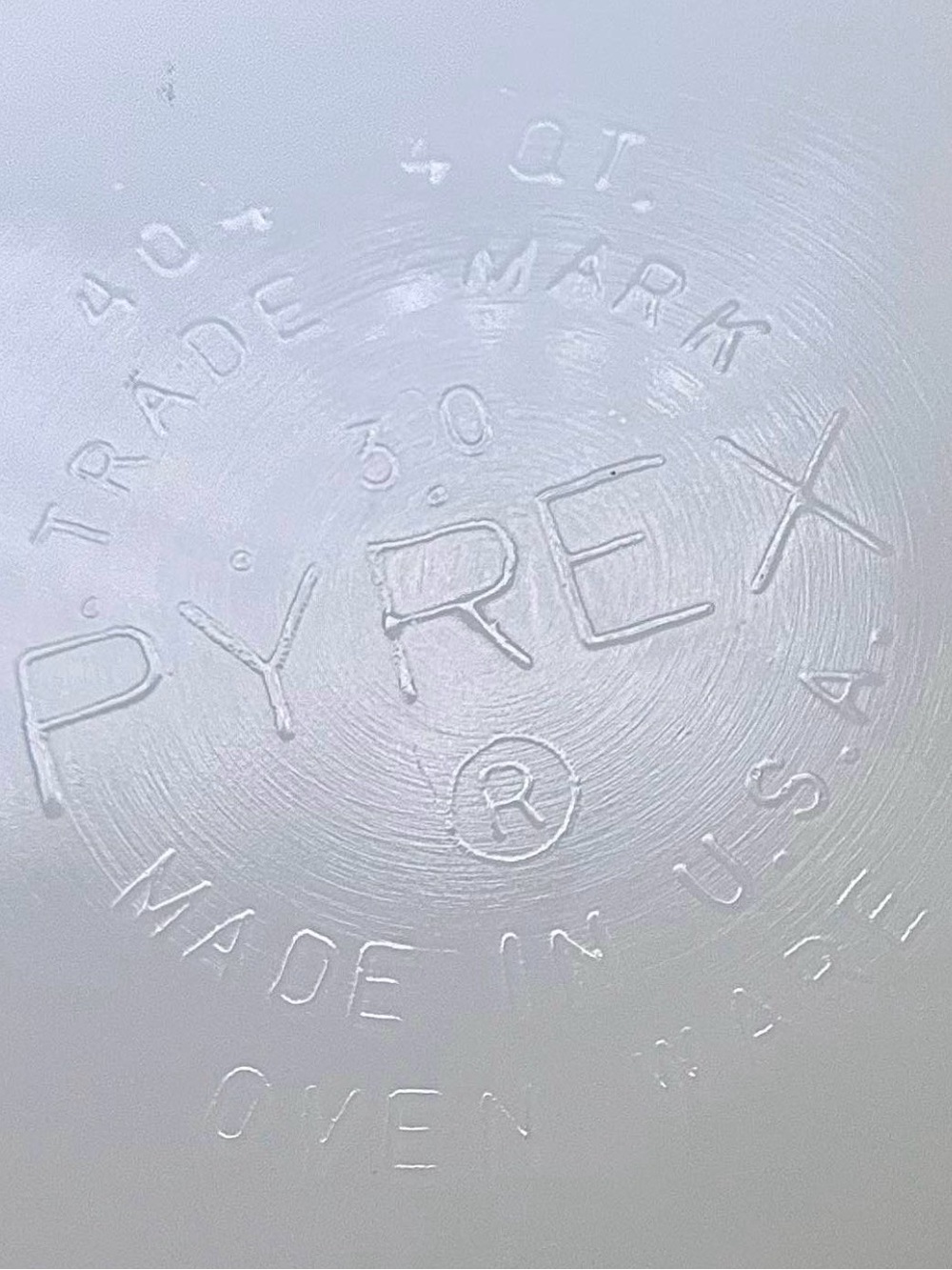 Pyrex 404 White Milk Glass Blue Snowflake Garland Round Bowl, Oven Safe - Picture 4 of 4